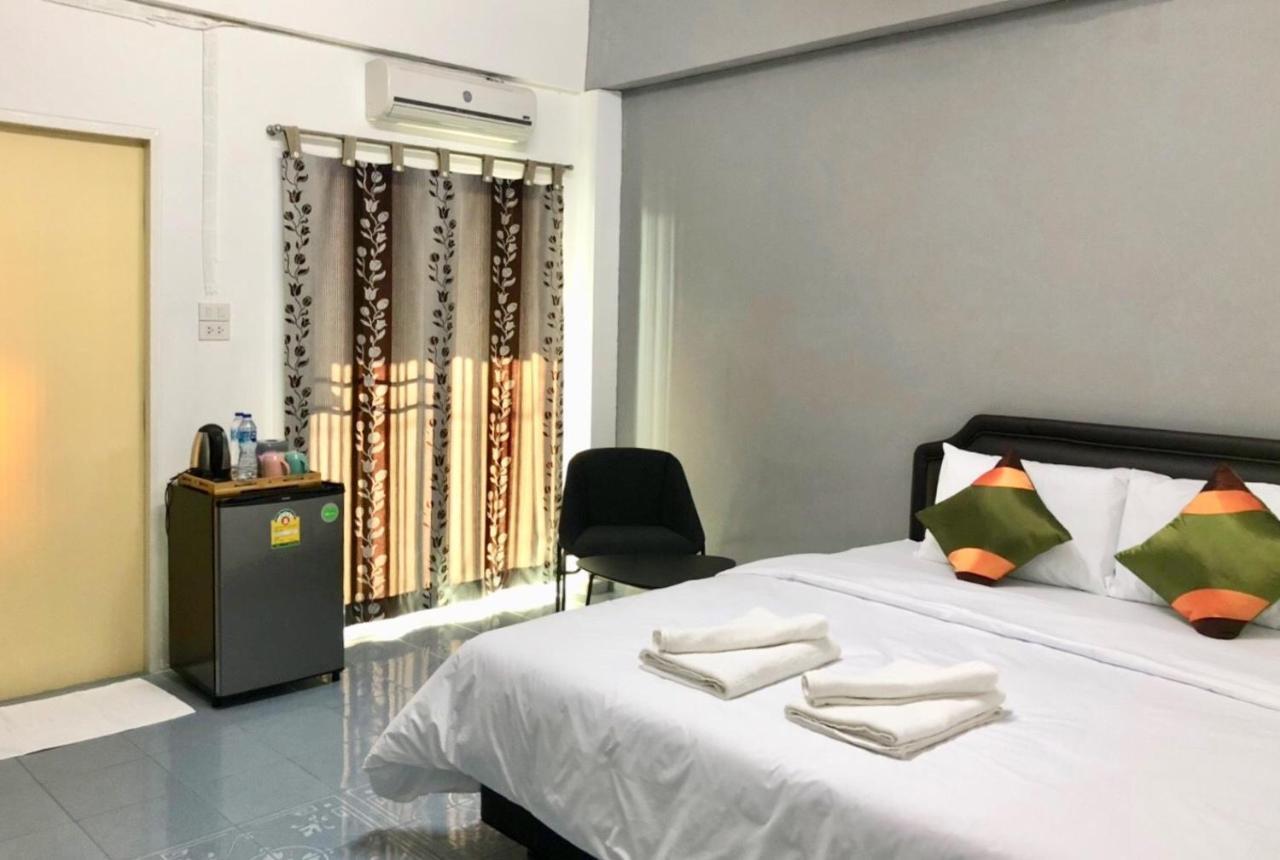 Oblique Apartment - ออฟบลิค อพาร์ทเมนท์ Nonthaburi Zewnętrze zdjęcie